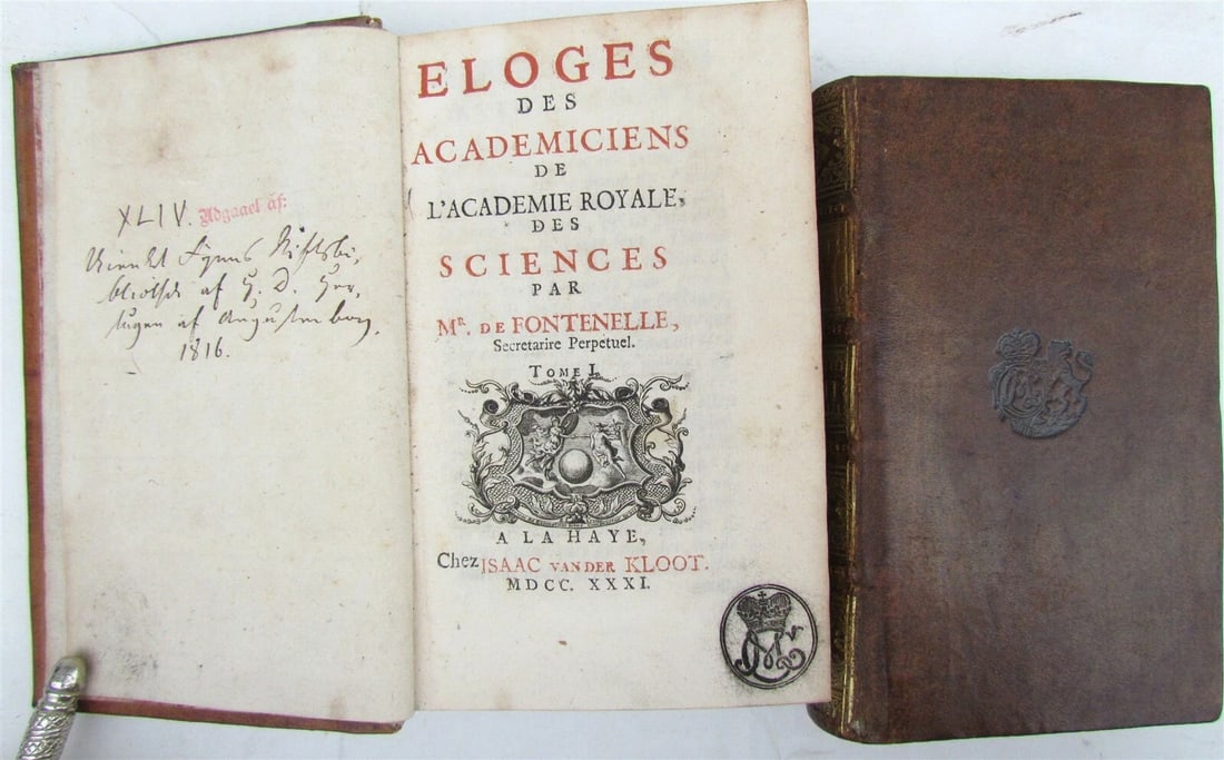 1731 2 volumes SCIENCE in FRENCH by Bernard Fontenelle antique - 4
