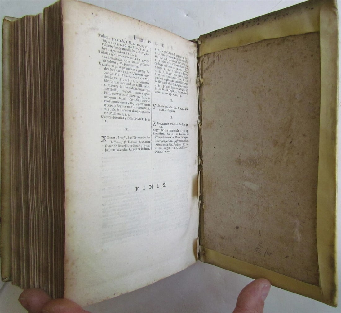 1701 HISTORIAE PHILIPPICAE by JUSTINIUS VELLUM PRIZED BINDING antique - 7