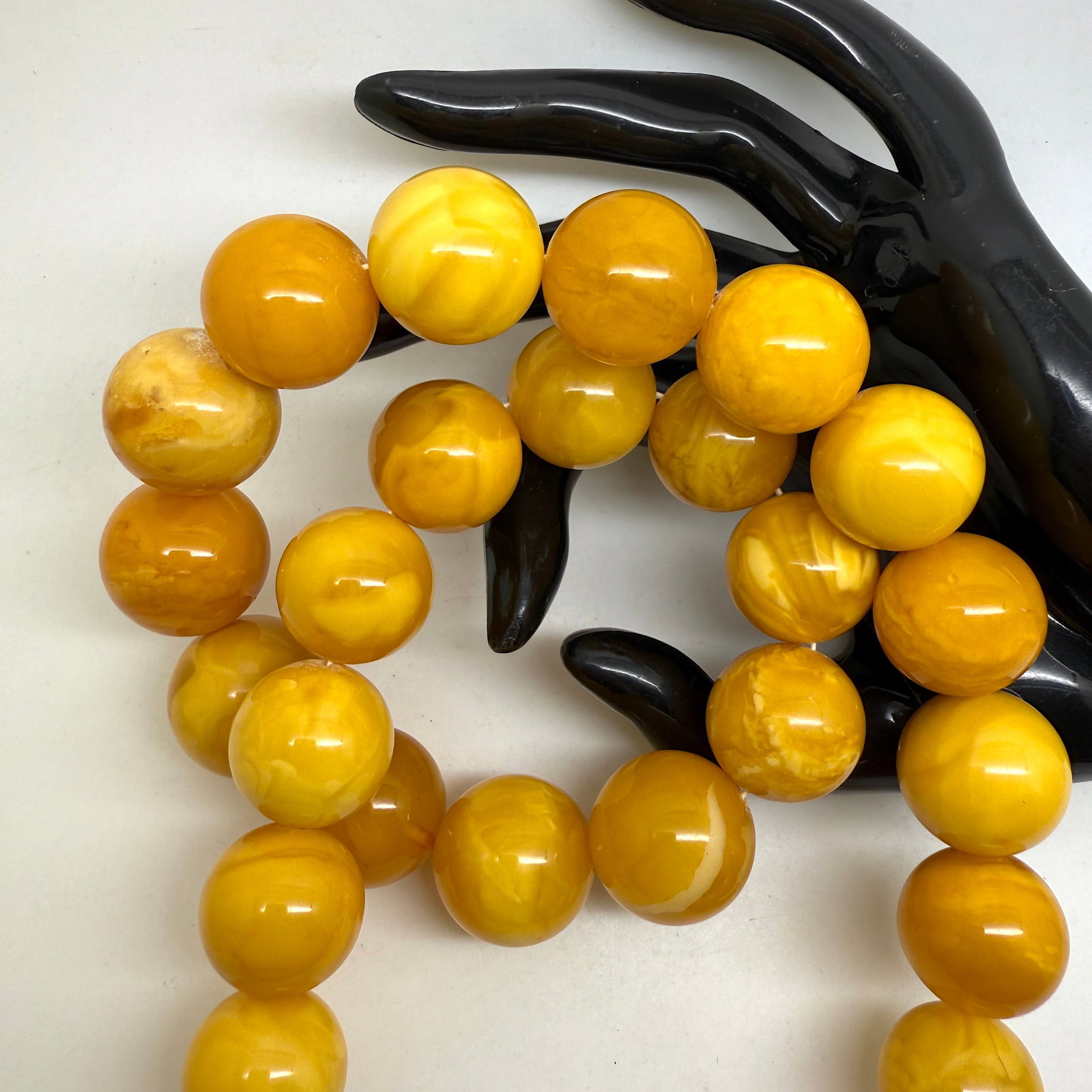 Grand Vintage Amber Necklace - 3