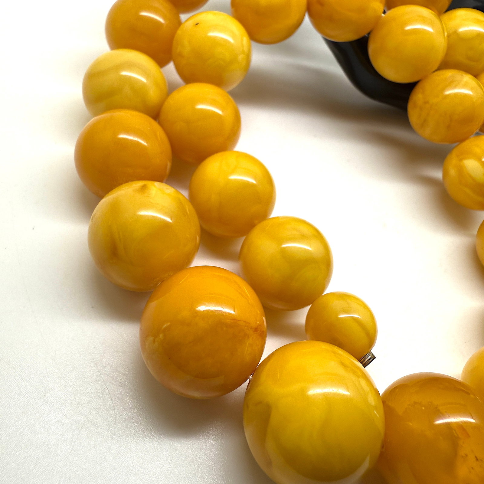 Grand Vintage Amber Necklace - 6