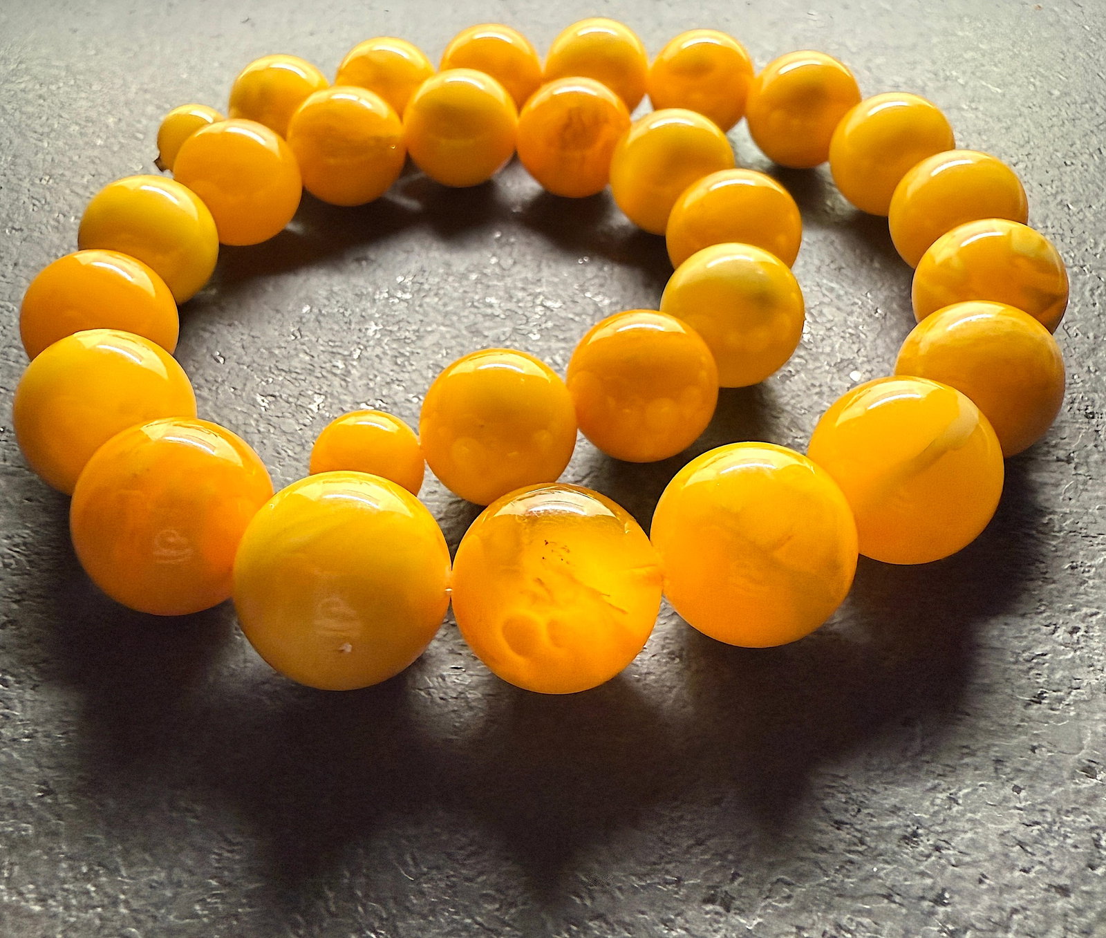 Grand Vintage Amber Necklace - 7