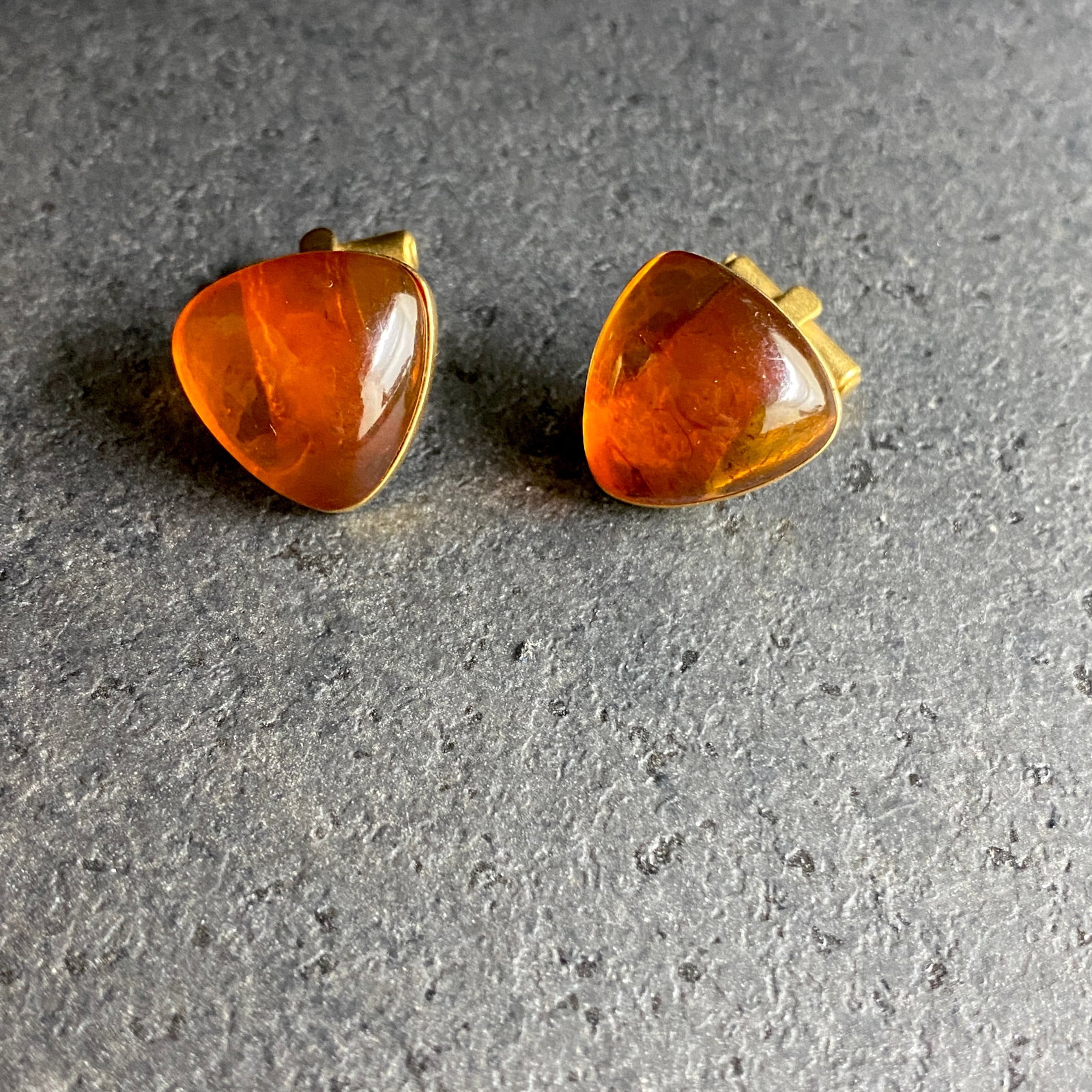 Astonishing Vintage Reuleaux shaped Amber Cufflinks - 4