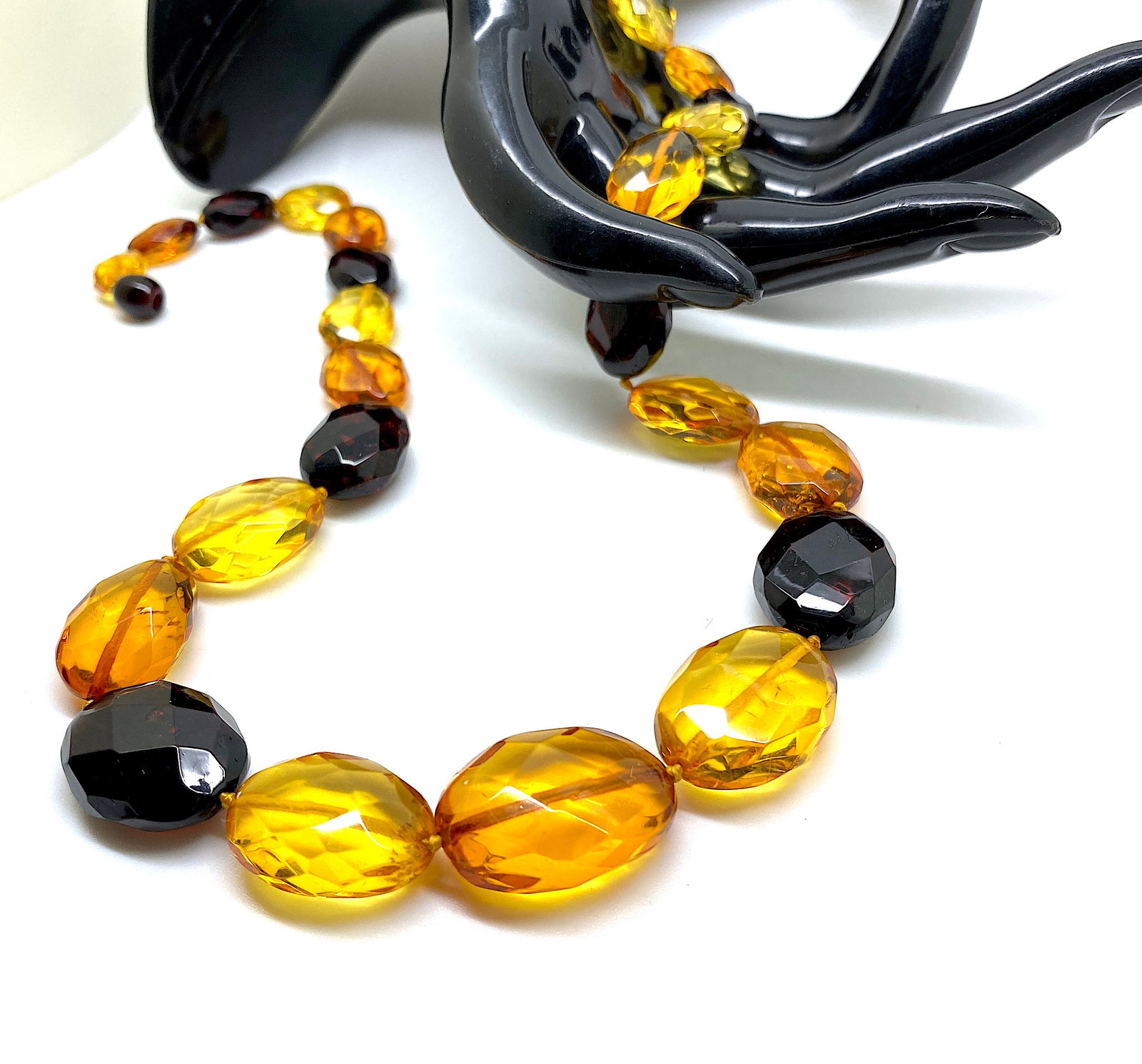 Stunning Amber Necklace made from Faceted Amber beads - 3