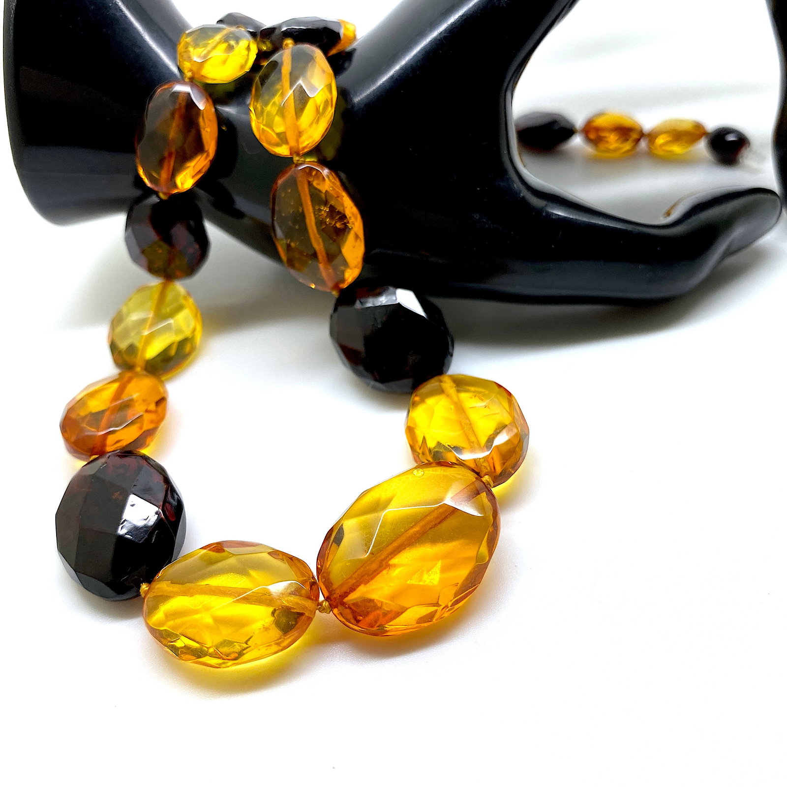 Stunning Amber Necklace made from Faceted Amber beads - 4