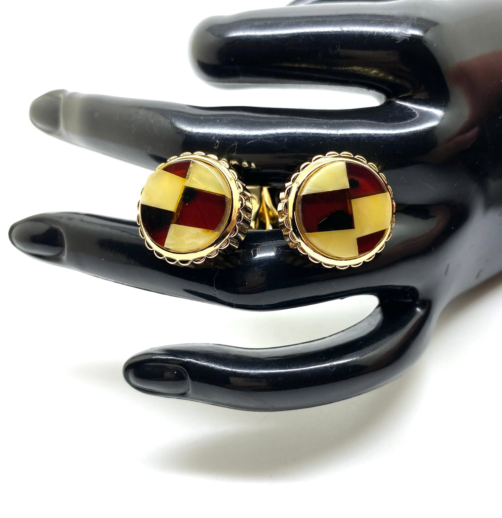 Exquisite Amber Cufflinks (1 of 6)