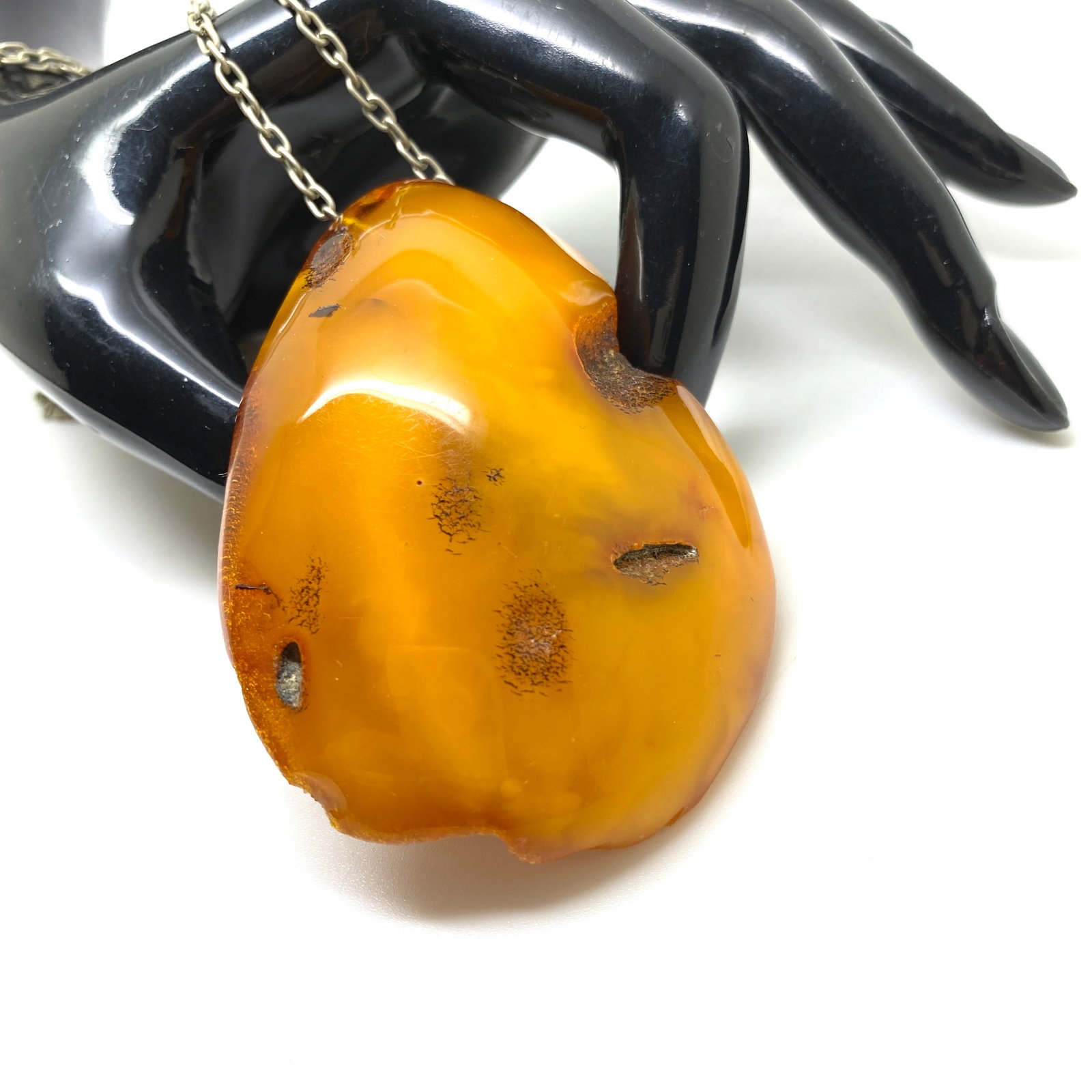 Impressive Vintage Amber Pendant with chain, shaped like a Drop - 4
