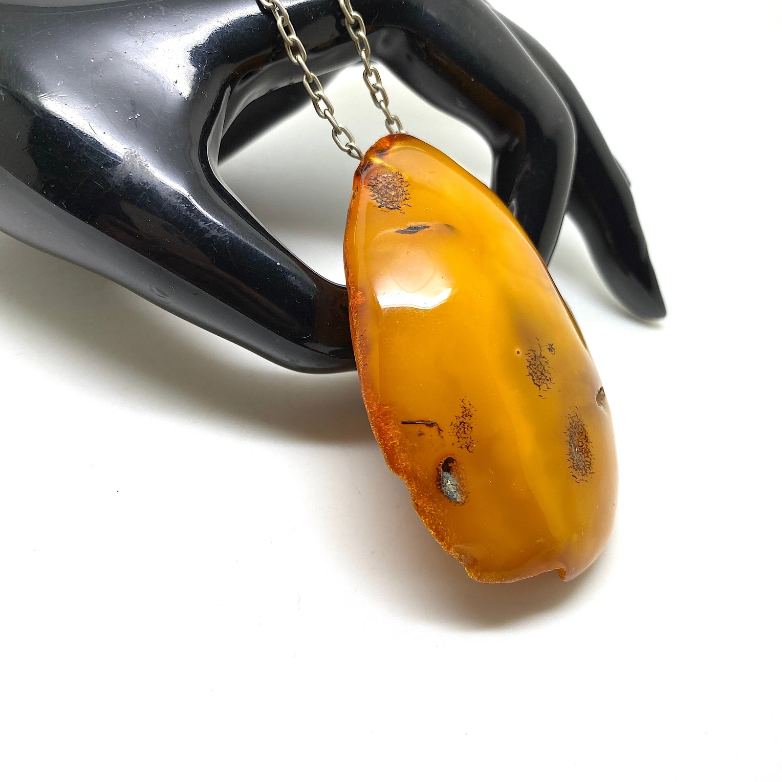 Impressive Vintage Amber Pendant with chain, shaped like a Drop - 5