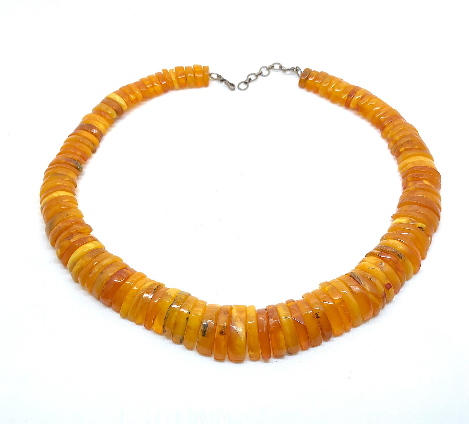 Outstanding Vintage Amber Necklace made from Hand Carved Amber beads - 6
