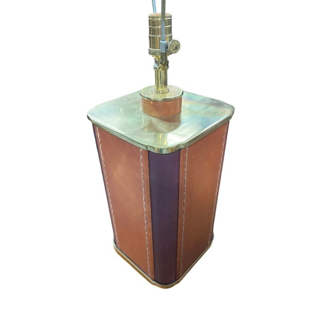 1970s Two-Toned Square Leather Wrapped Table Lamp With Gold Trim - 4