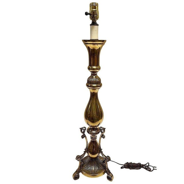 1970s Large Queen Anne Brass Patinaed Candle Stick Table Lamp - 2
