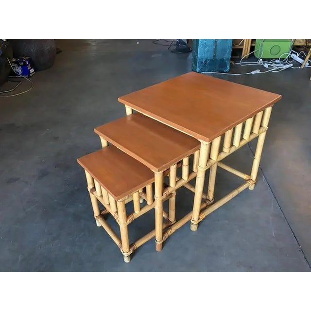 Restored Vintage Set of 3 Rattan Nesting Side Tables W/ Mahogany Top - 3