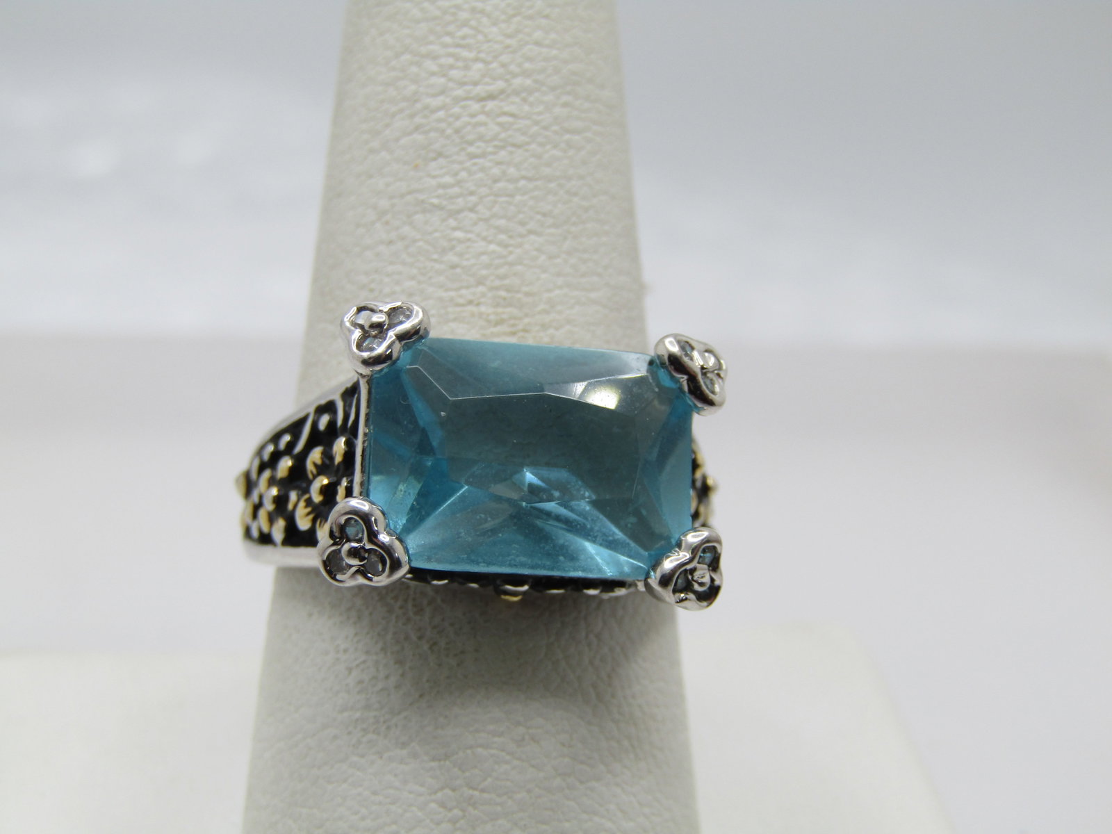 Aqua Blue Statement Ring, Sz. 9.5, Marked .925: Title: Aqua Blue Statement Ring, Sz. 9.5, Marked .925 Description: Aqua Blue Statement Ring, Sz. 9.5, Marked .925. Large rectangular aqua blue glass stone that is appx. 13.5mm wide and 9.5mm tall. It 