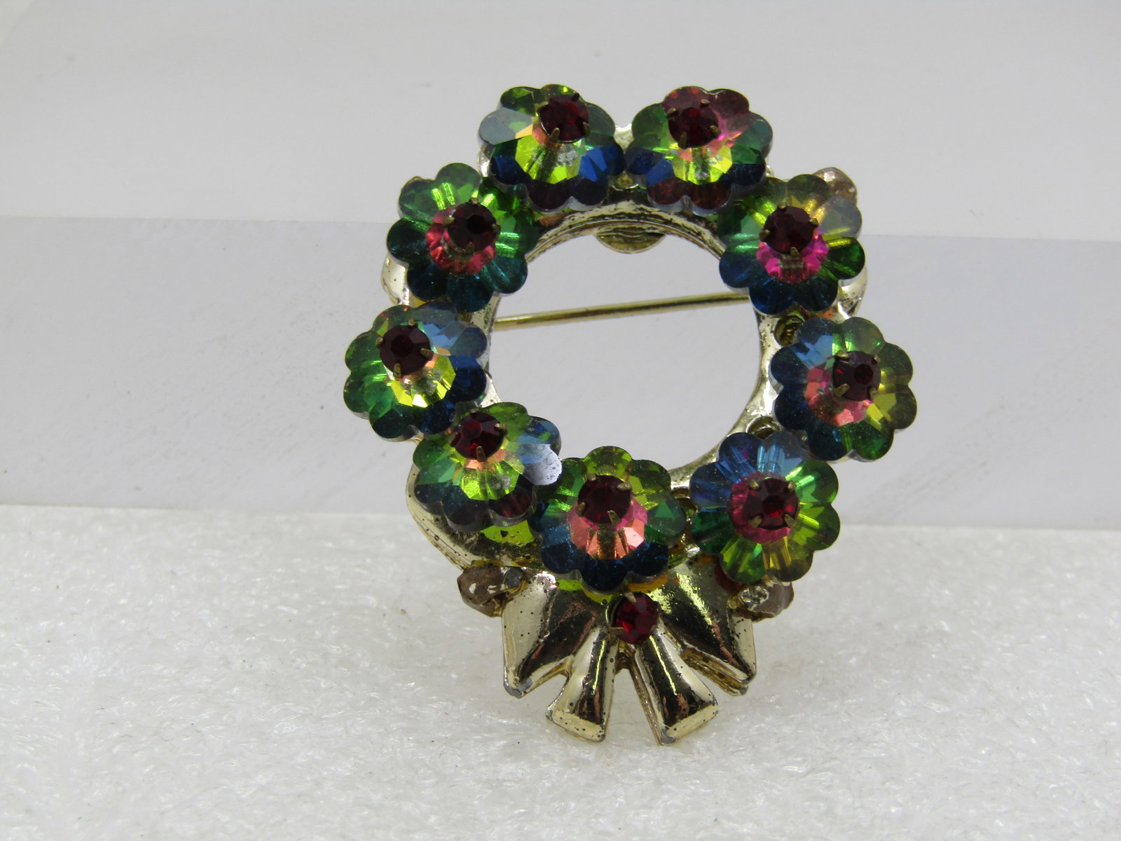 Vintage Watermelon Rhinestone Christmas Wreath Brooch, 1960's - 3
