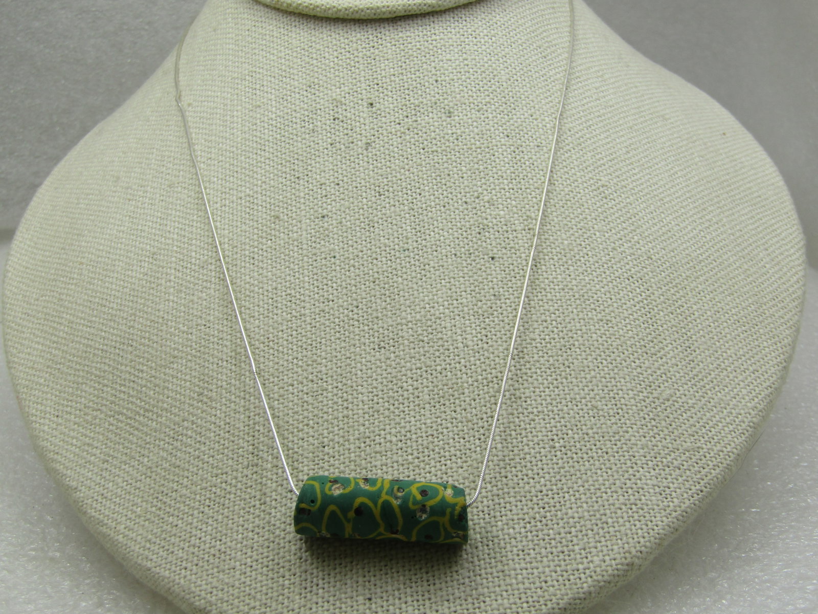 Vintage Sterling Green & Yellow Scrolled Bead Necklace, 18.5": Title: Vintage Sterling Green & Yellow Scrolled Bead Necklace, 18.5" Description: Vintage Sterling Green & Yellow Scrolled Bead Necklace, 18.5". The bead is appx. 1-1/8" long and 9.5mm thick. It is a 