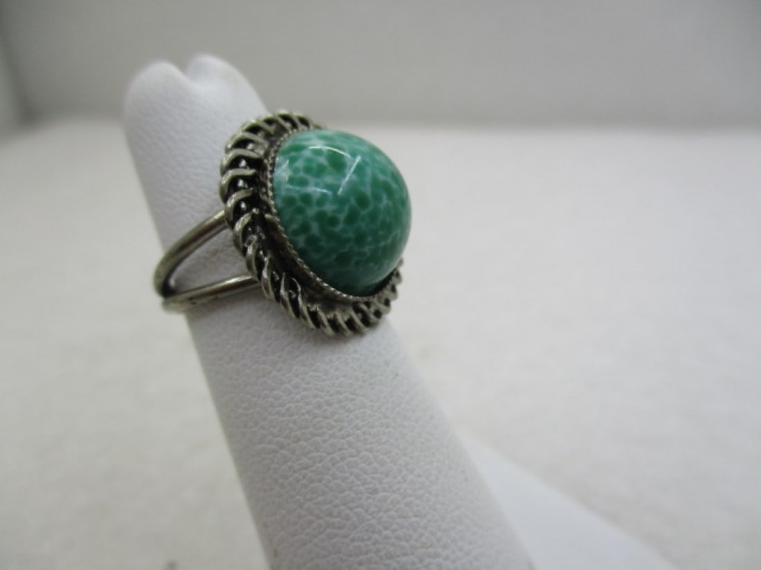 Vintage Peking Glass Adjustable Ring, Sz. 4-7, Silver Tone, 1950's-1960's. - 3