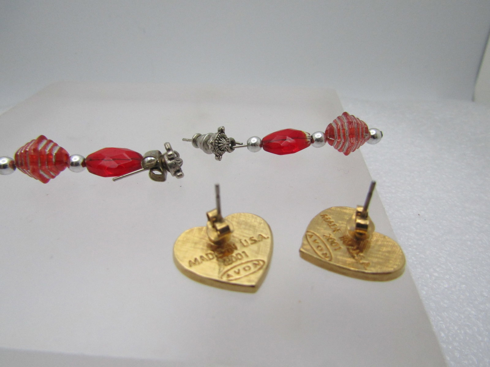 Vintage Pair of Patriotic Heart Flag & Red Dangle Earrings - 4