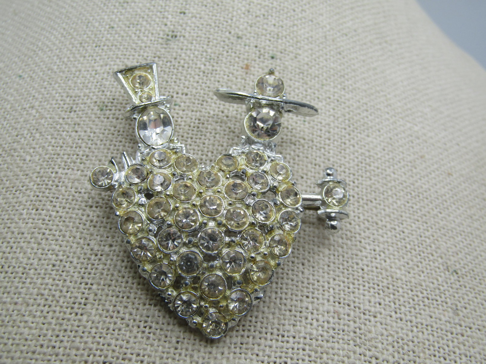 Vintage Rhinestone Heart Bride/Groom Honeymooner Brooch, 1940's - 4