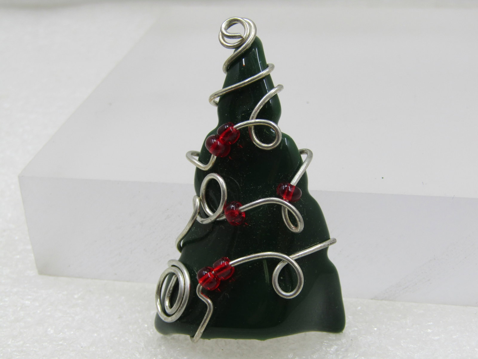 Vintage Green Glass Garland Wrapped Christmas Tree Brooch, - 3