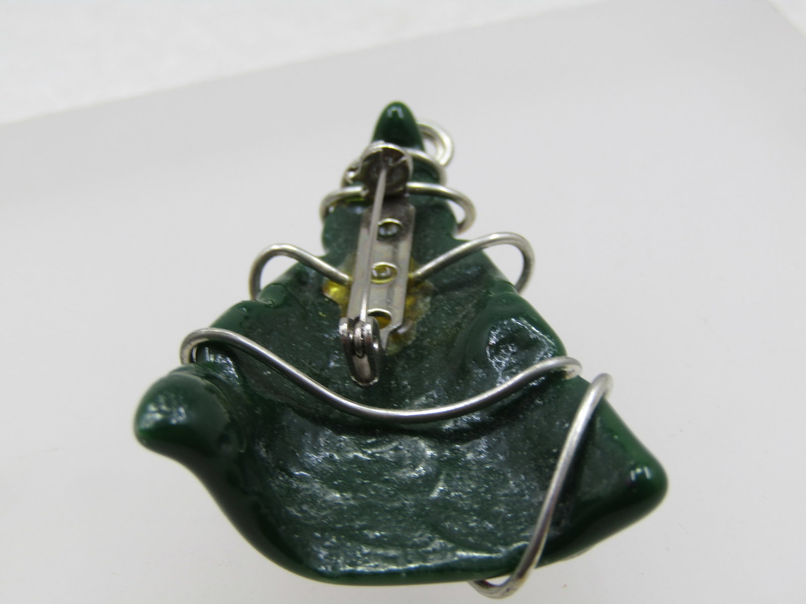 Vintage Green Glass Garland Wrapped Christmas Tree Brooch, - 4