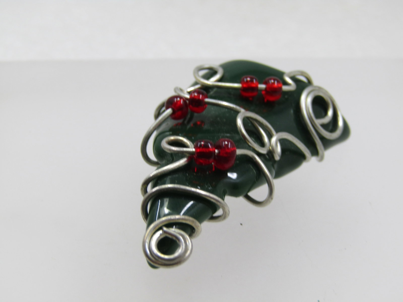Vintage Green Glass Garland Wrapped Christmas Tree Brooch, - 5