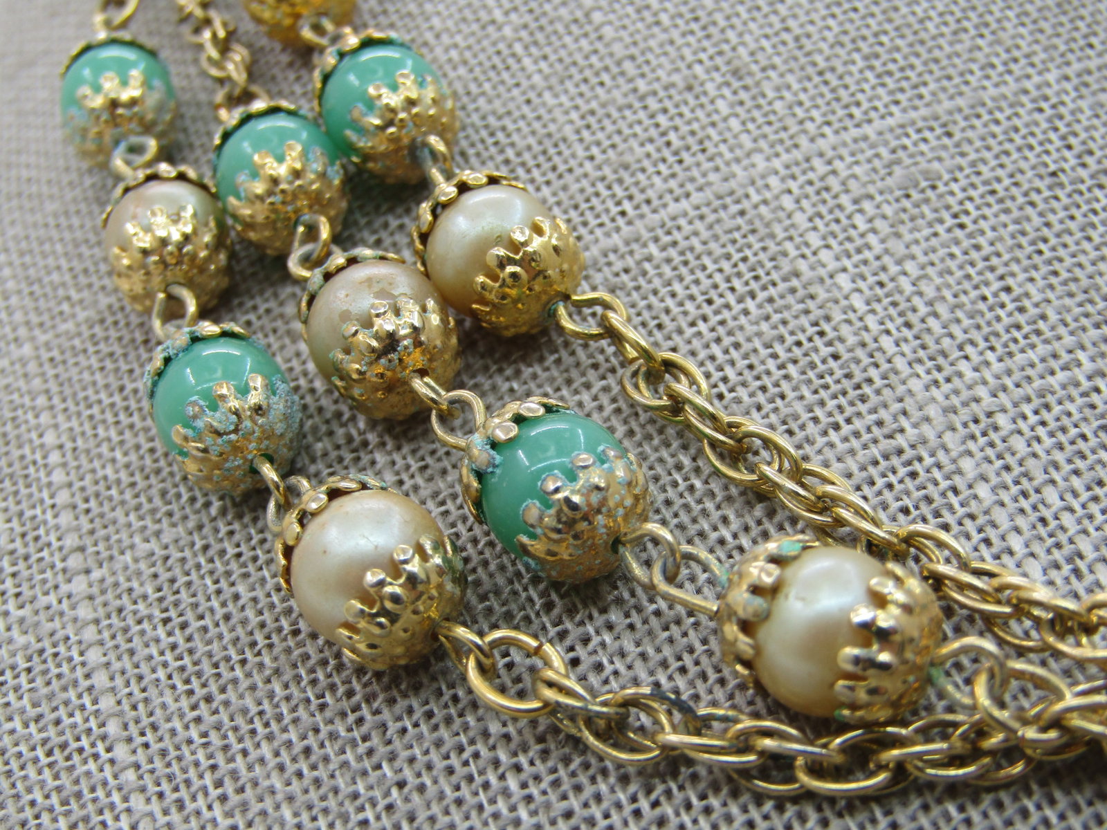 Vintage Green Glass Faux Pearl Necklace, 54", 8mm Unsigned Celebrity. - 3