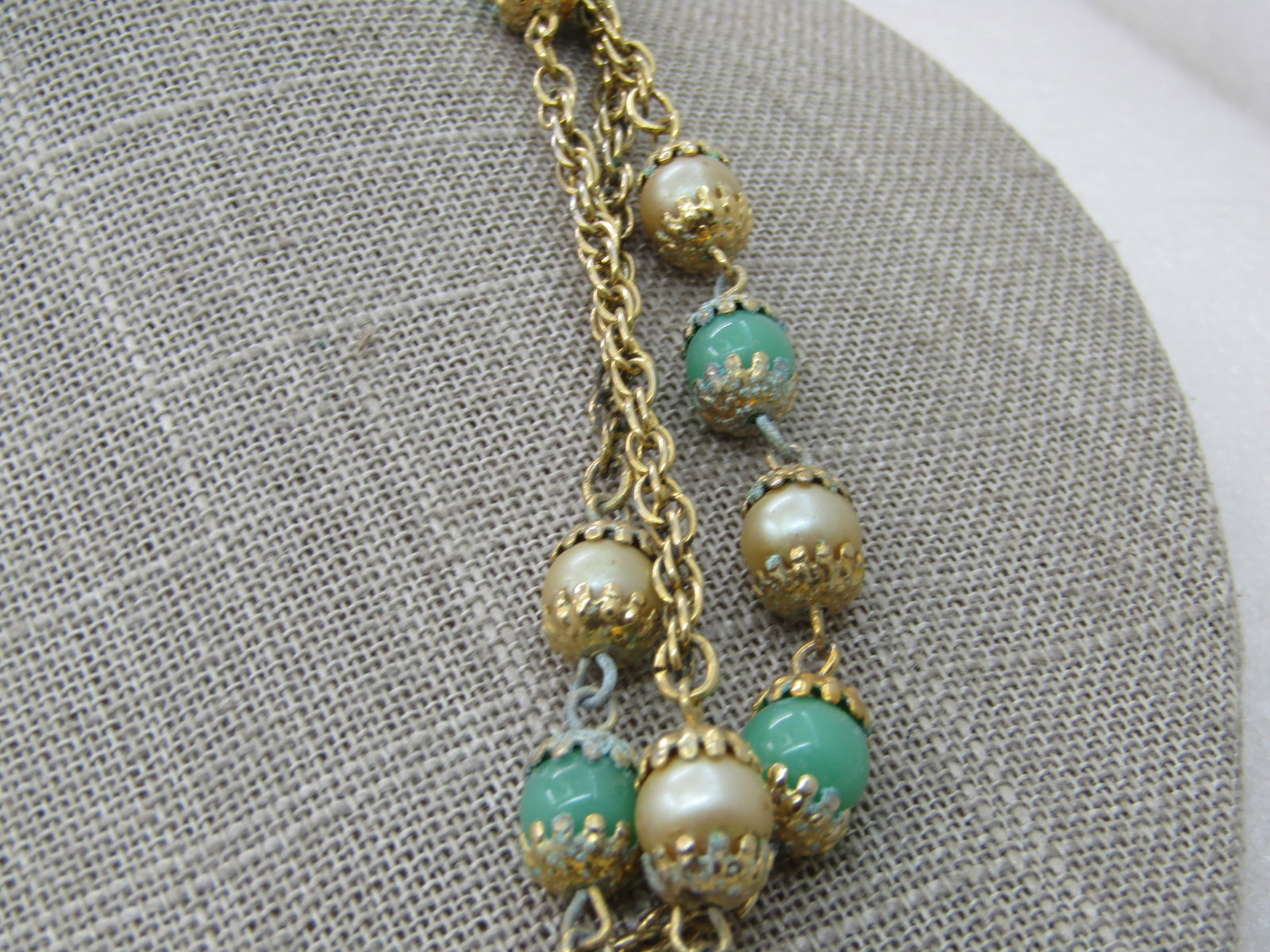 Vintage Green Glass Faux Pearl Necklace, 54", 8mm Unsigned Celebrity. - 4
