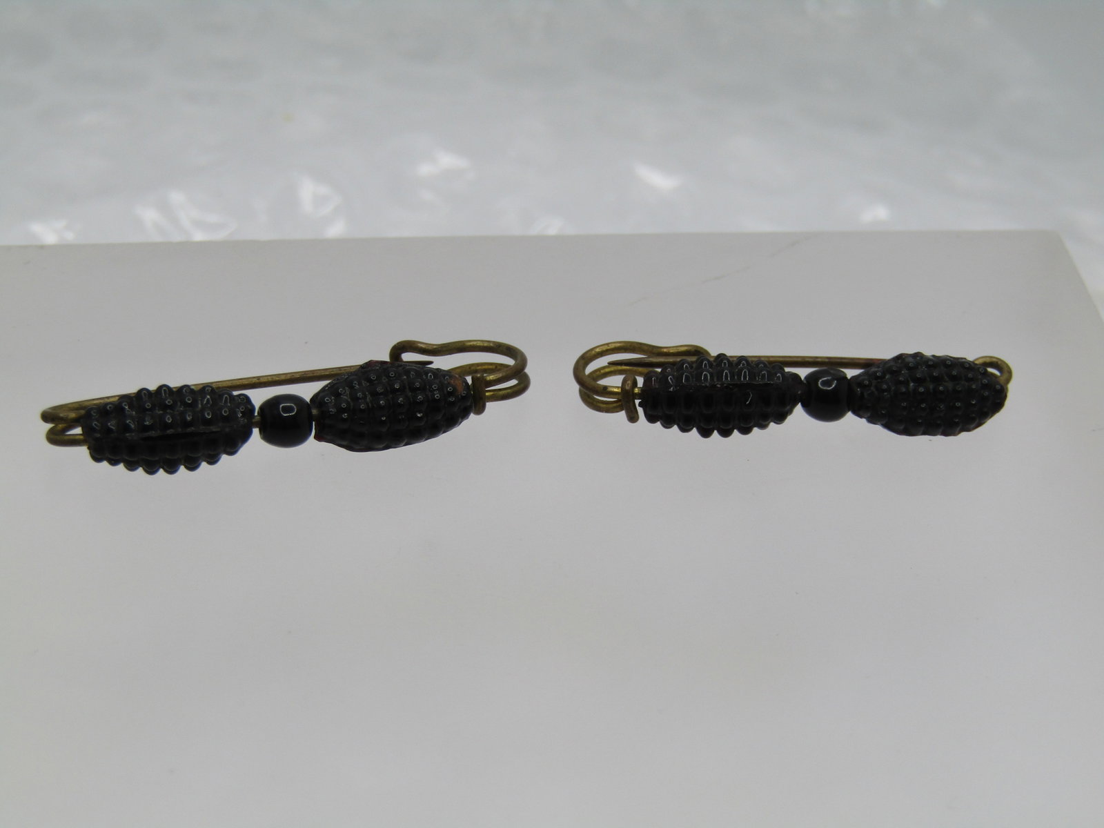 Vintage Pair of Twin Black Glass Brooches, Mourning 1.25", 1800's. - 3