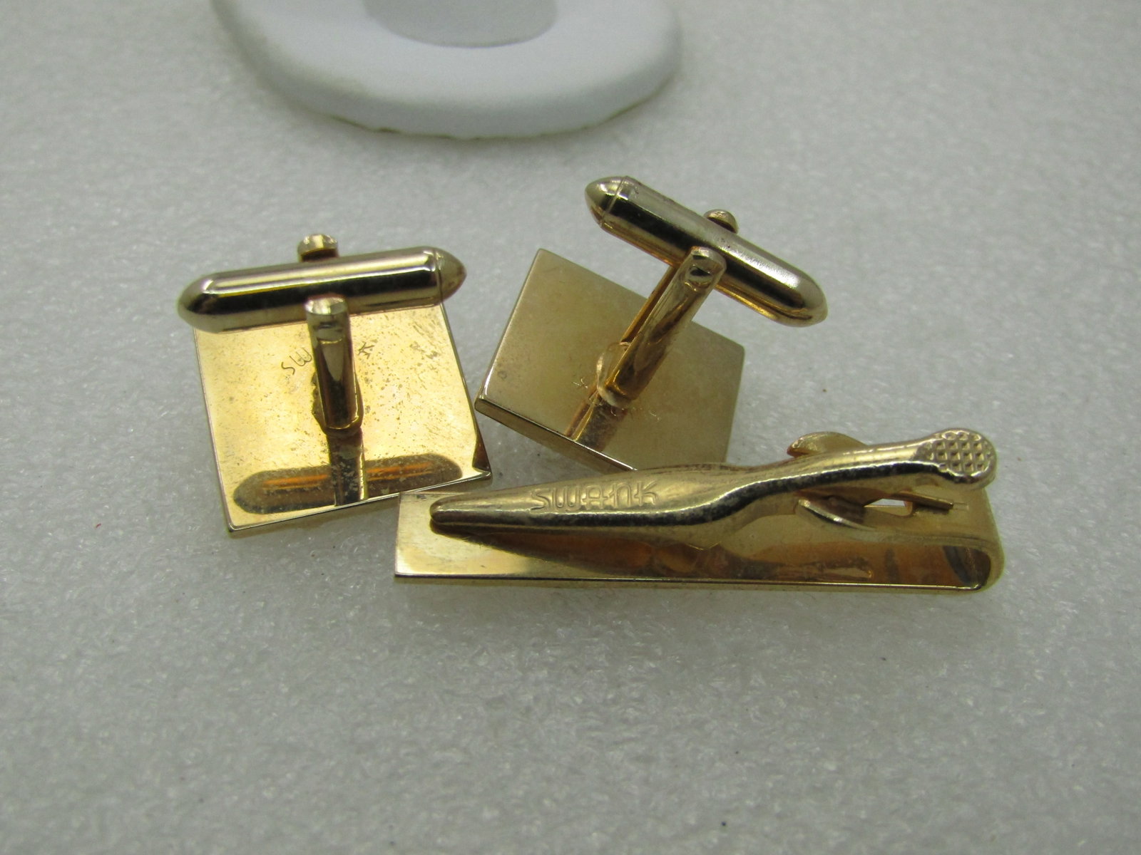 Vintage Swank Cufflinks Tie Bar Set, 1960's, Gold Tone, Brown Faceted Stones - 4