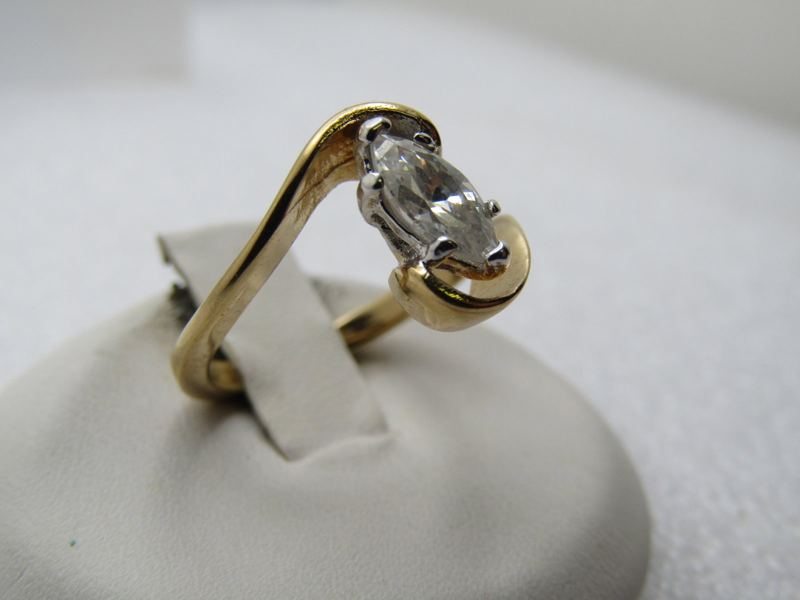 Vintage Fashion Marquise Bypass Ring, Sz. 5 - 3