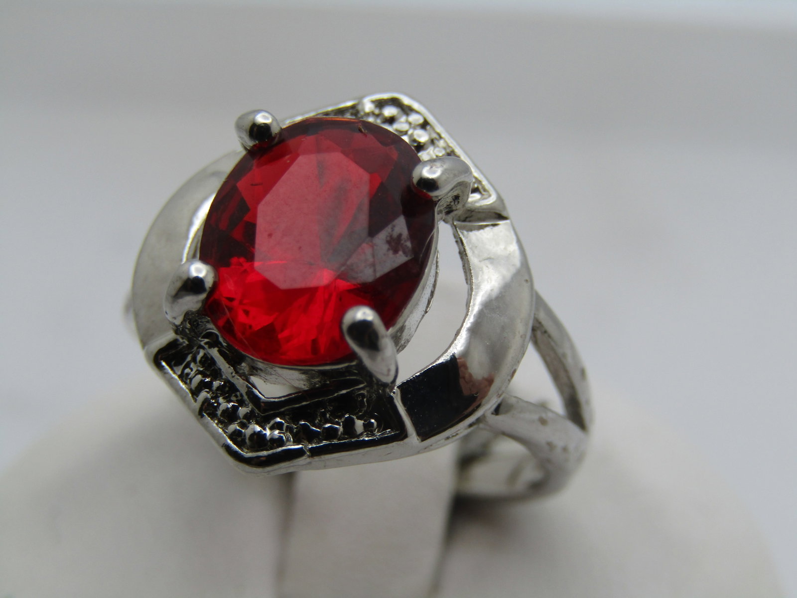 Red Glass Stone Fashion Ring, Sz. 7.5, 1980's-1990's - 2