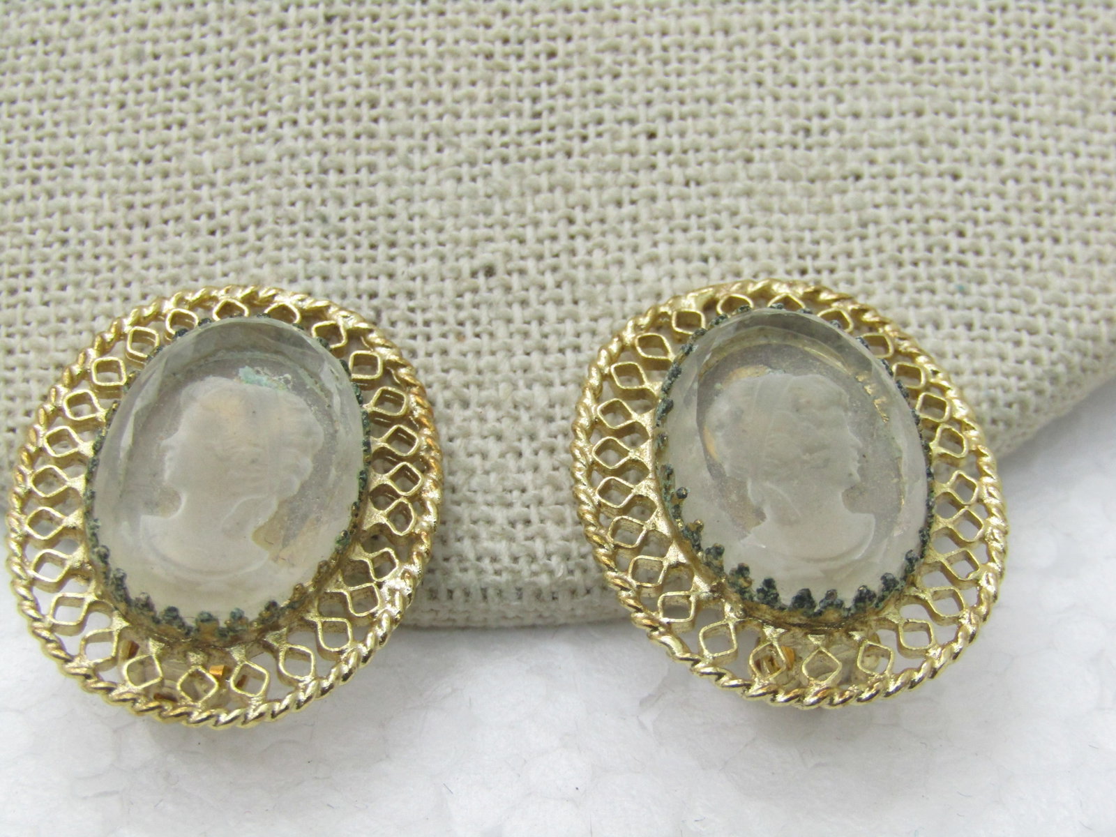 Vintage Whiting & Davis Reverse Cameo Clip Earrings (1 of 5)
