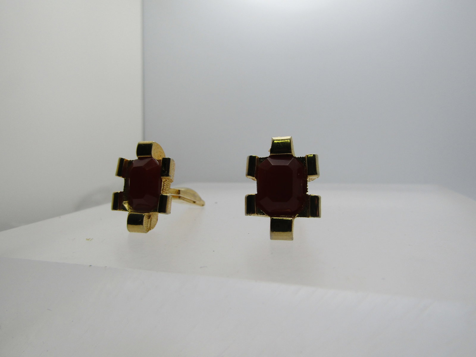 Vintage Honey Colored Cufflinks, Gold Tone, 1950's,: Title: Vintage Honey Colored Cufflinks, Gold Tone, 1950's, Description: Vintage Honey Colored Cufflinks, Gold Tone, 1950's,marked with Patent 2974381 for the mechanism. Very clean and very good condit