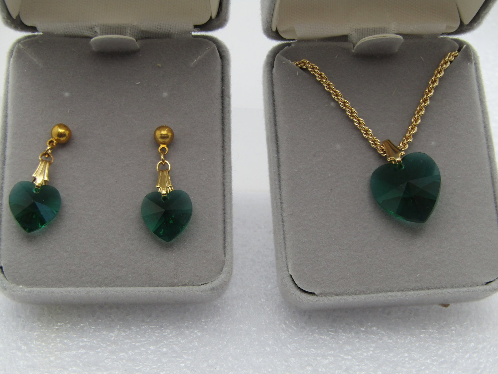 Vintage Green Crystal Heart Necklace Pierced Earrings Set, 20" - 4