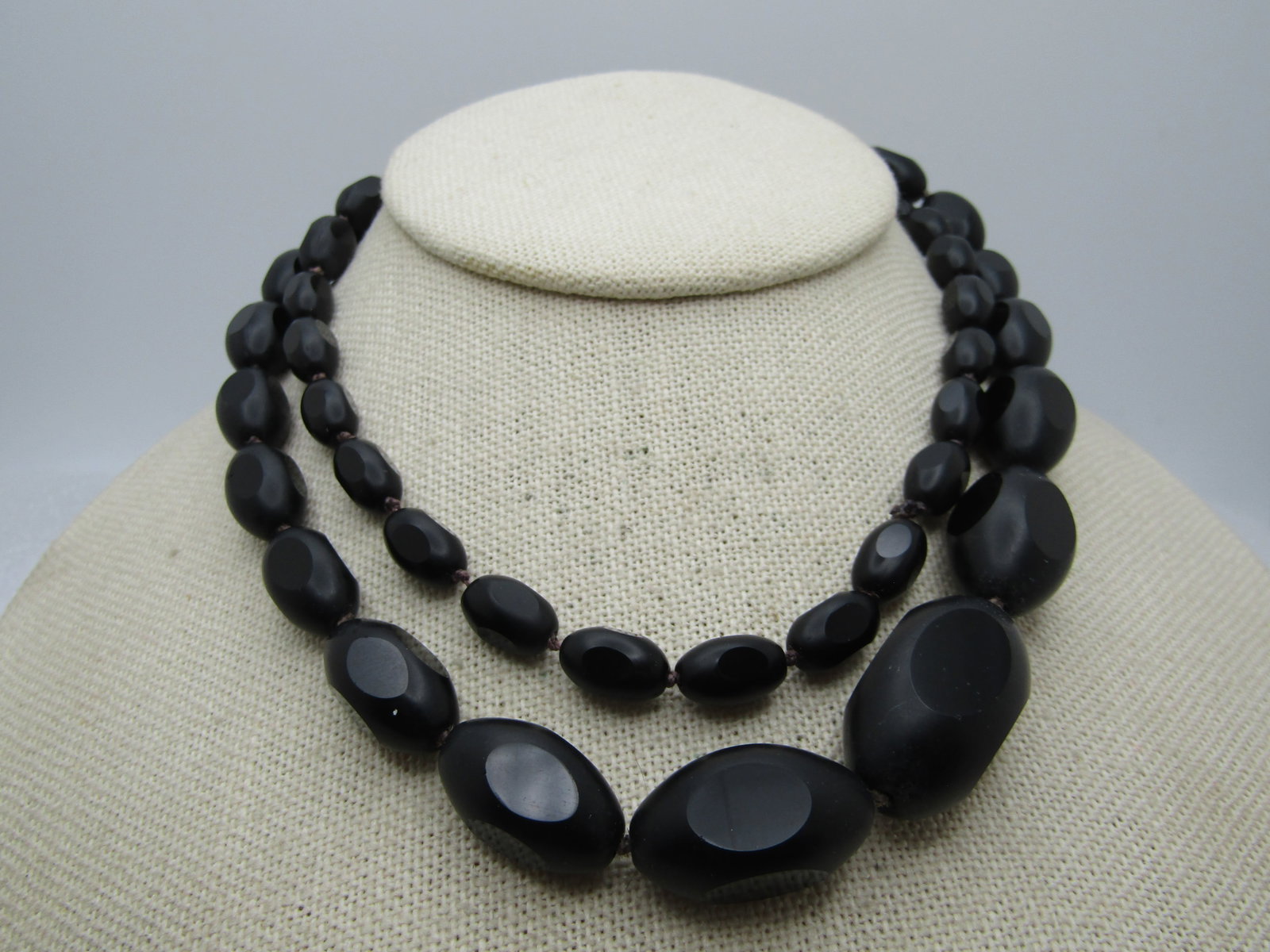 Vintage Black Cut Glass Mourning Necklace, Graduated, 28", 1930's-1940's - 4