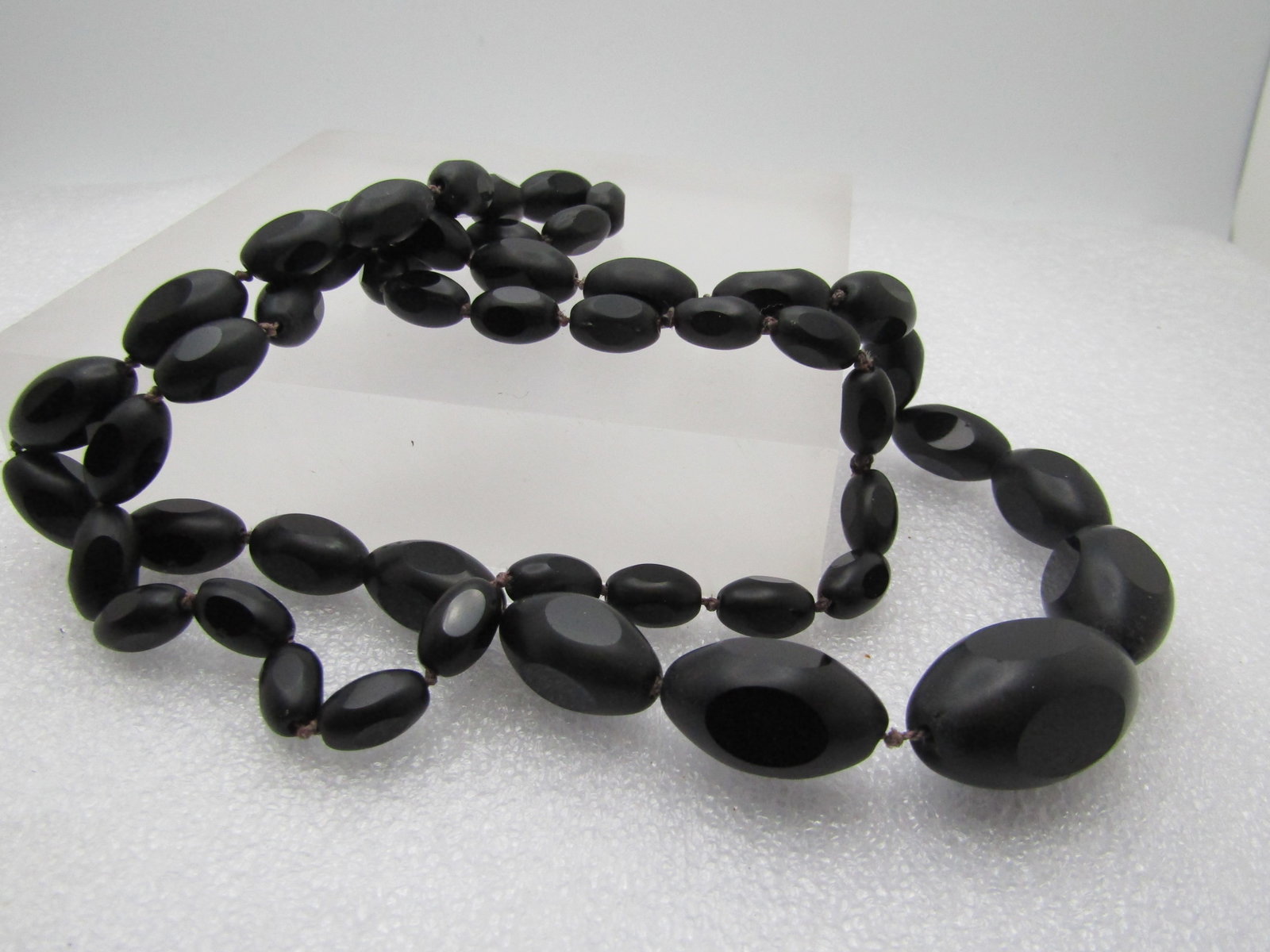 Vintage Black Cut Glass Mourning Necklace, Graduated, 28", 1930's-1940's - 5