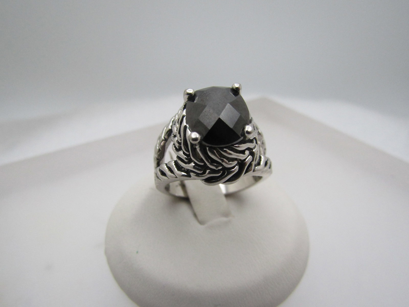 Black Stone Fashion Ring, Sz. 7, 1980's-1990's, Premier Design: Title: Black Stone Fashion Ring, Sz. 7, 1980's-1990's, Premier Design Description: Black Stone Fashion Ring, Sz. 7, 1980's-1990's or possible slightly after. This has a faceted black crystal or glass