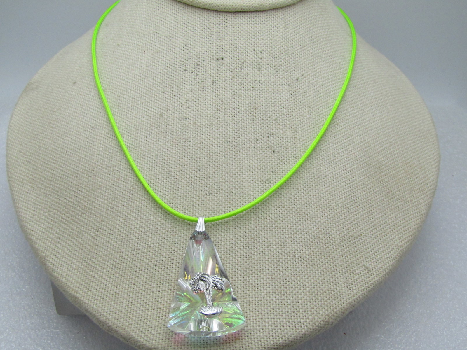 Vintage Rainbow Shimmer Palm Tree Glass Necklace, 16"-18" - 4