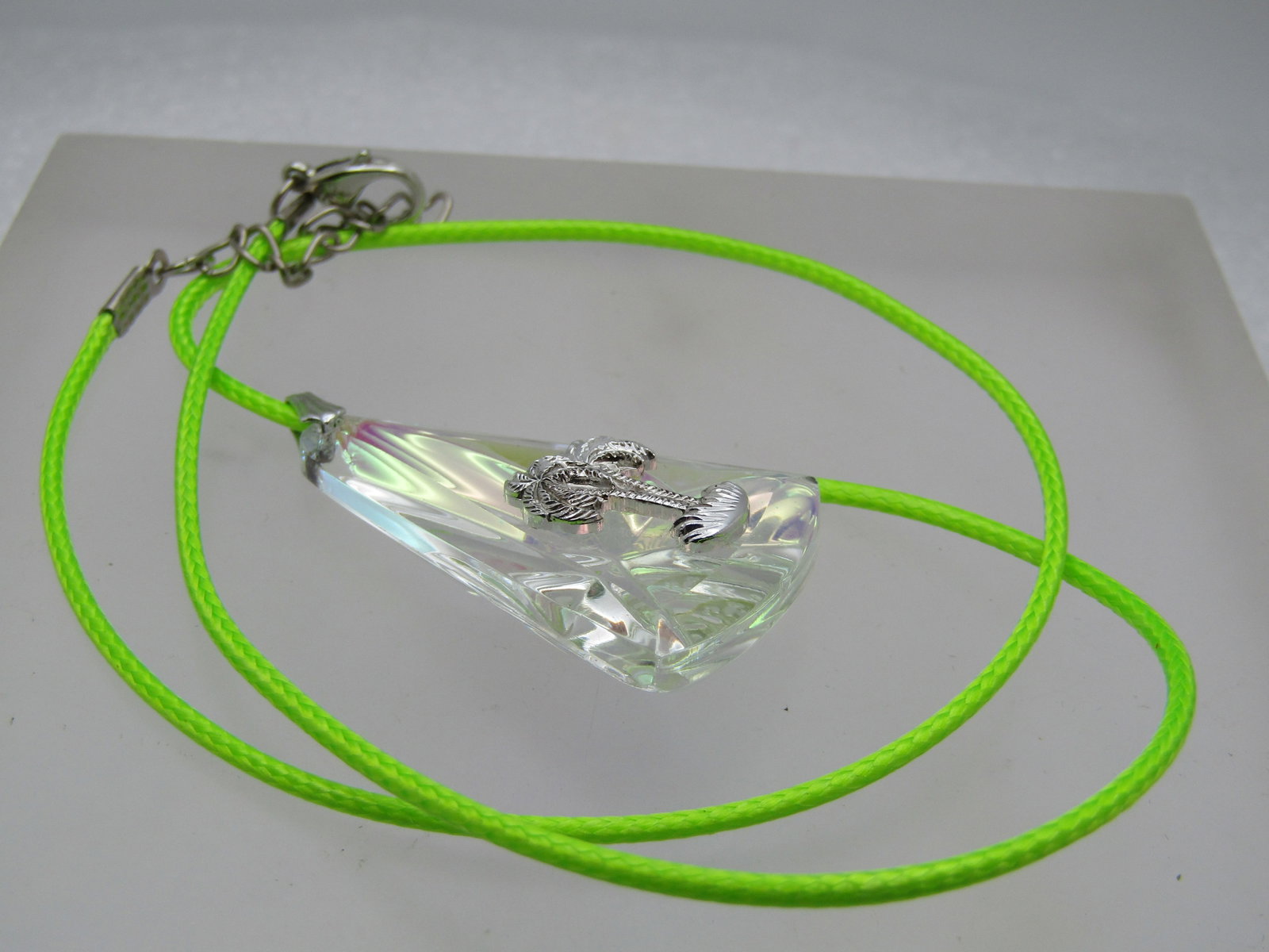 Vintage Rainbow Shimmer Palm Tree Glass Necklace, 16"-18" - 7