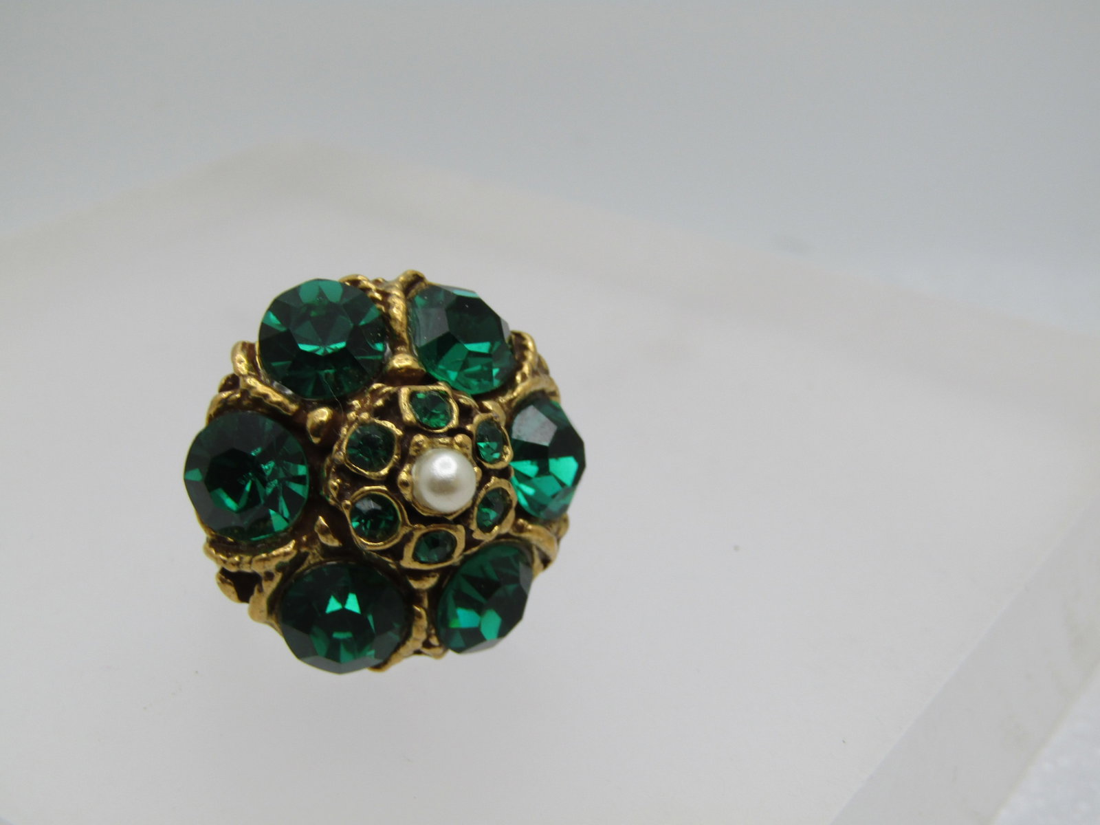 Vintage Faux Emerald Pearl Ring, Cocktail, Adjustable, 1970's-1980's: Title: Vintage Faux Emerald Pearl Ring, Cocktail, Adjustable, 1970's-1980's Description: Vintage Faux Emerald Pearl Ring, Cocktail, Adjustable, 1970's-1980's. Tiered top with 7.5mm round faux emerald 