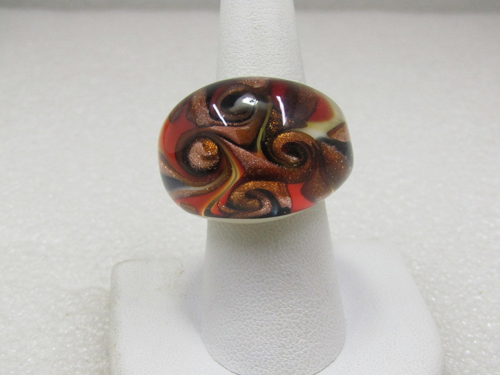 Swirled Glass Ring, Sz. 7, Domed, Murano Style (1 of 8)