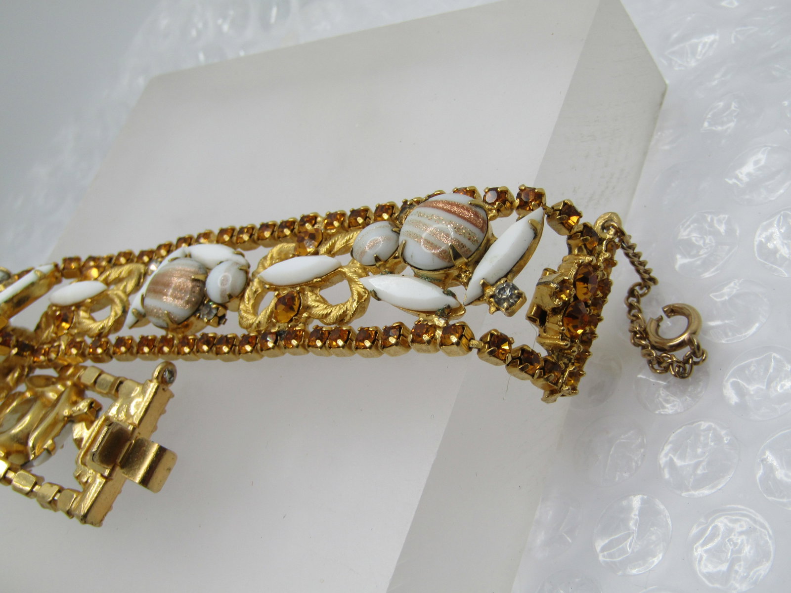 Vintage White & Honey Rhinestone Bracelet, Glitter Glass Cabochons, 7.5", Mid-Century - 4
