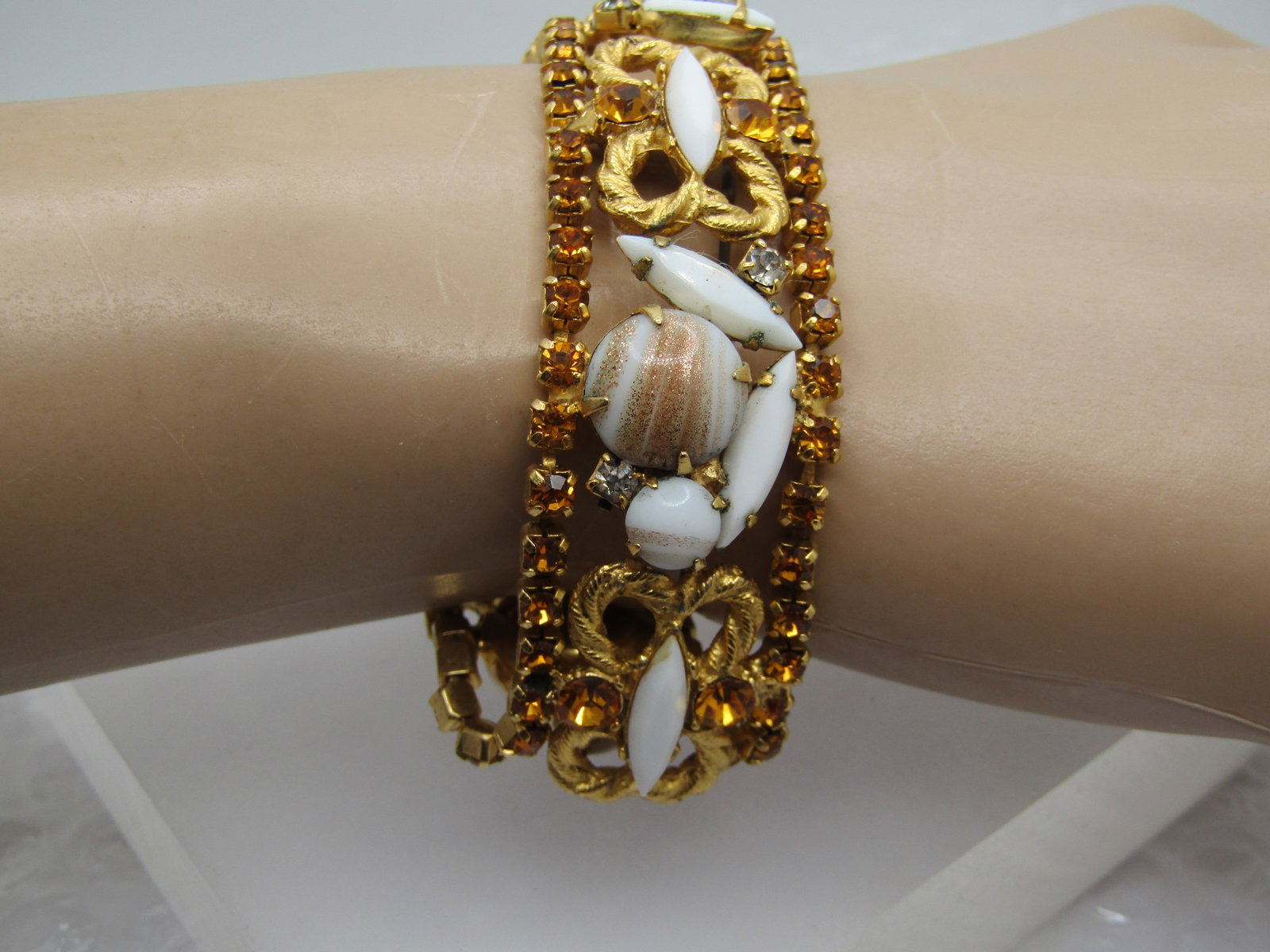Vintage White & Honey Rhinestone Bracelet, Glitter Glass Cabochons, 7.5", Mid-Century - 6