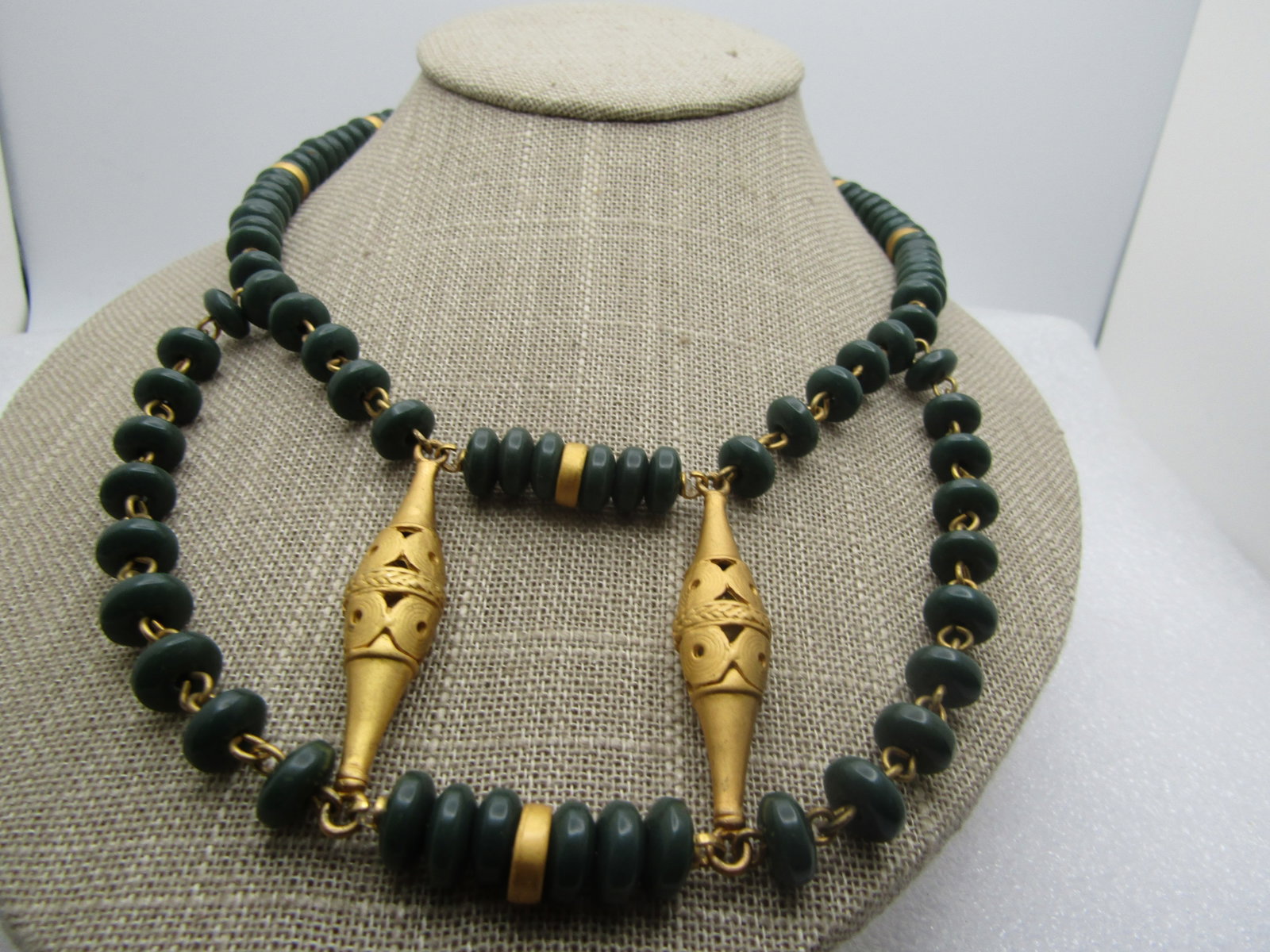 Vintage Green Glass Beaded Drop Necklace, 20", Cultural Appeal, 1980's-1990's: Title: Vintage Green Glass Beaded Drop Necklace, 20", Cultural Appeal, 1980's-1990's Description: Vintage Green Glass Beaded Drop Necklace, 20", Cultural Appeal, 1980's-1990's. This has a drop in the 