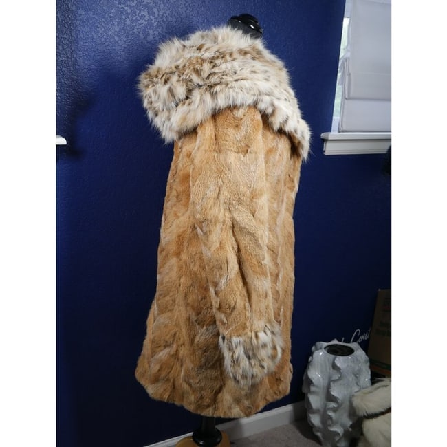 Beautiful Blond Sheared Chevron Nutria & Spotted Lynx Hood Fur Coat Jacket - 4
