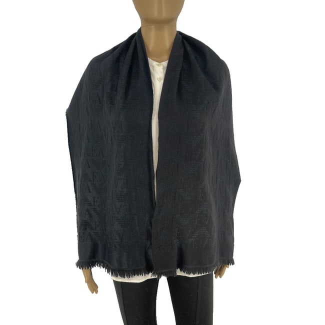 Emporio Armani Black Printed 80% Wool 20% Silk Scarf: Title:Emporio Armani Black Printed 80% Wool 20% Silk Scarf Brand:Emporio Armani Date/Period:Modern Materials:80% Wool 20% Silk Size:One Size Description:Emporio Armani Black Printed 80% Wool 20% Silk 