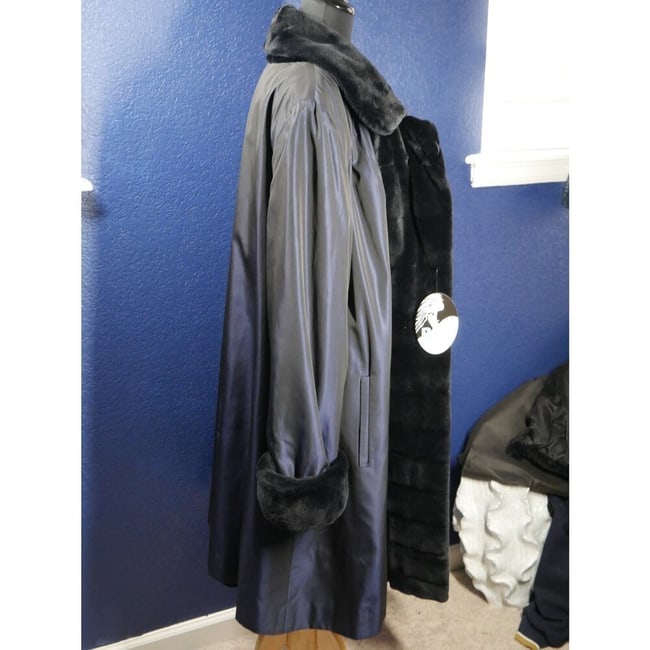 Gorgeous Unisex Dark Navy Sheared Mink Reversible Fur Coat Jacket - 12
