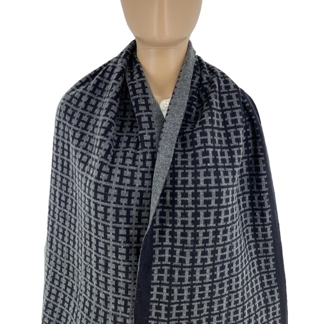 HERMES Vintage 100% Soft Woolmark Wool Scarf - 2