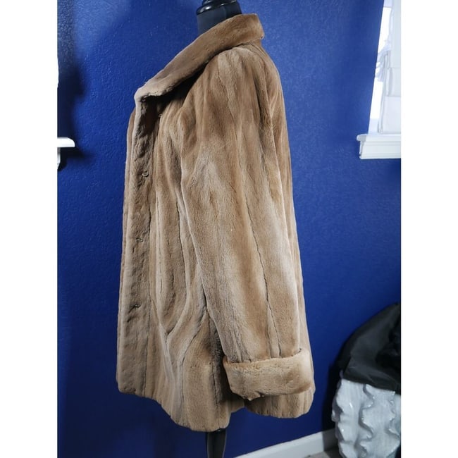 Gorgeous! Directional Pelt Female Sheared Mink Fur Coat Jacket - 2