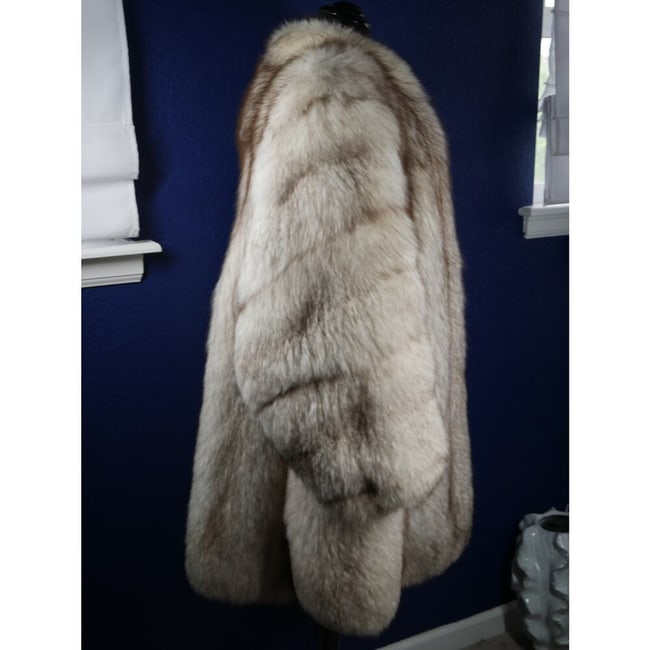Big Fluffy Blue Fox Fur 3/4 length stroller Coat Jacket - 4