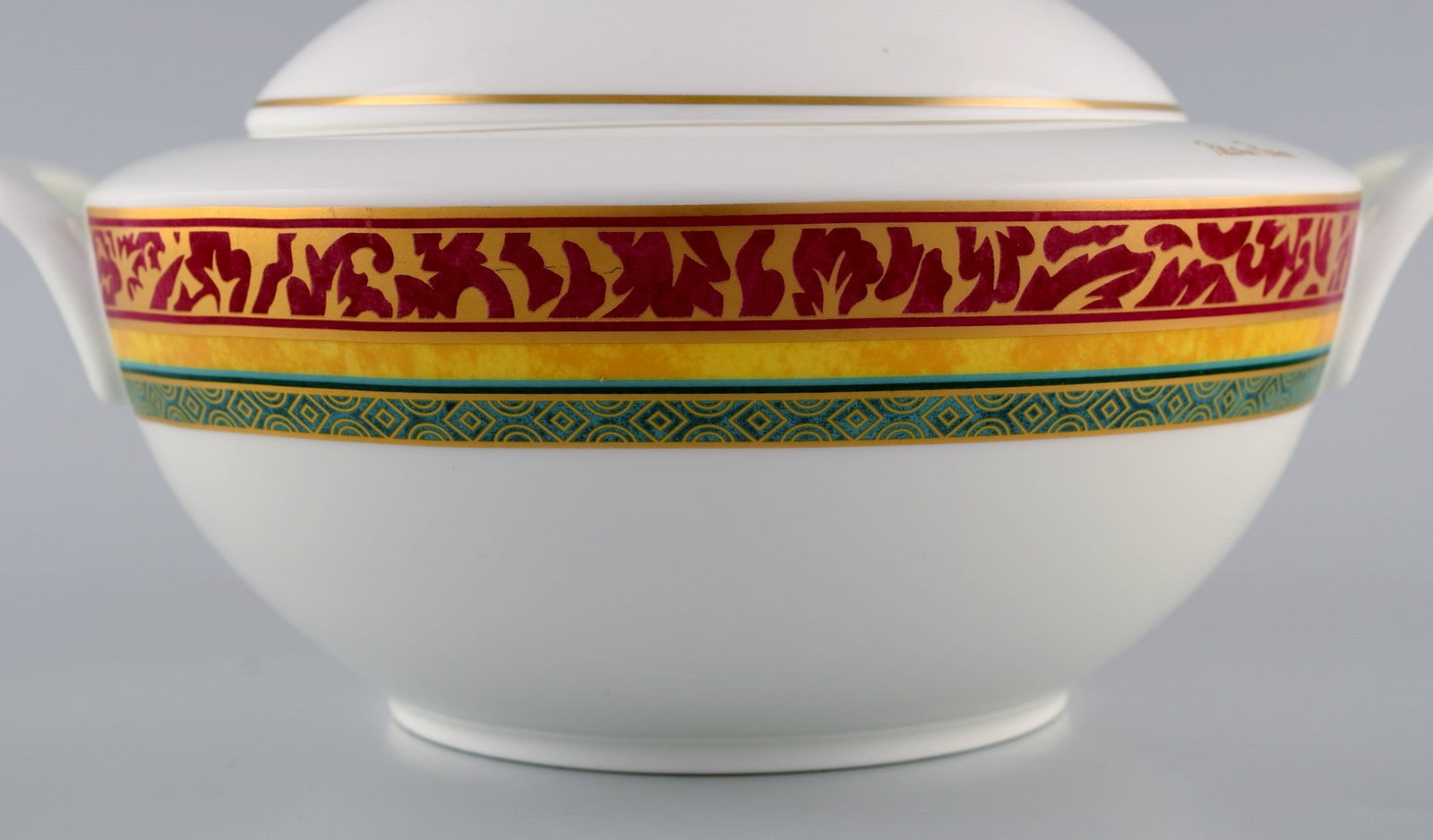 Paloma Picasso for Villeroy & Boch. "My way" porcelain lidded tureen. Colorful decoration. 1990s. - 5